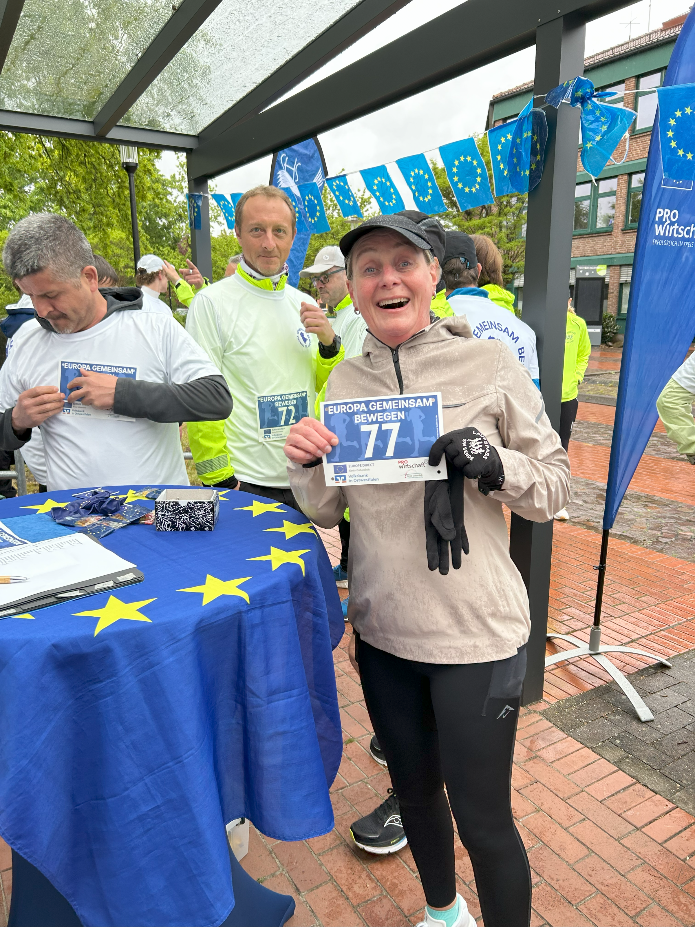 Motivierte Läuferinn beim Europa-Lauf Schloß Holte-Stukenbrock