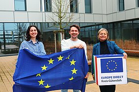 Weiterhin als Team EUROPE DIRECT im Kreis Gütersloh mit zahlreichen Angeboten vertreten: Camille Delassus, Rouven Piesch und Nikola Weber.