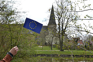 Europaflagge in der Natur (c) prowi GT