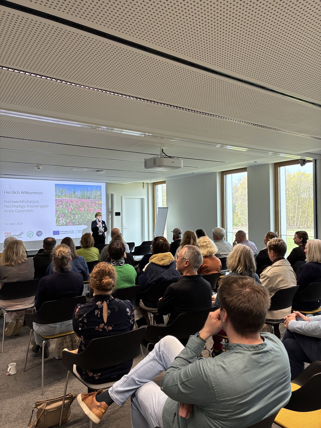 Rund 40 engagierte Partner sind zum Netzwerkfrühstück  zusammengekommen, um sich auszutauschen, voneinander zu lernen und konkrete Impulse für den eigenen Betrieb mitzunehmen.