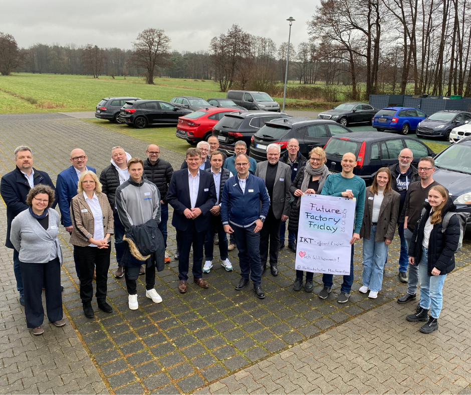 Ein Gruppenfoto, welches die Akteure des FFF zeigt.