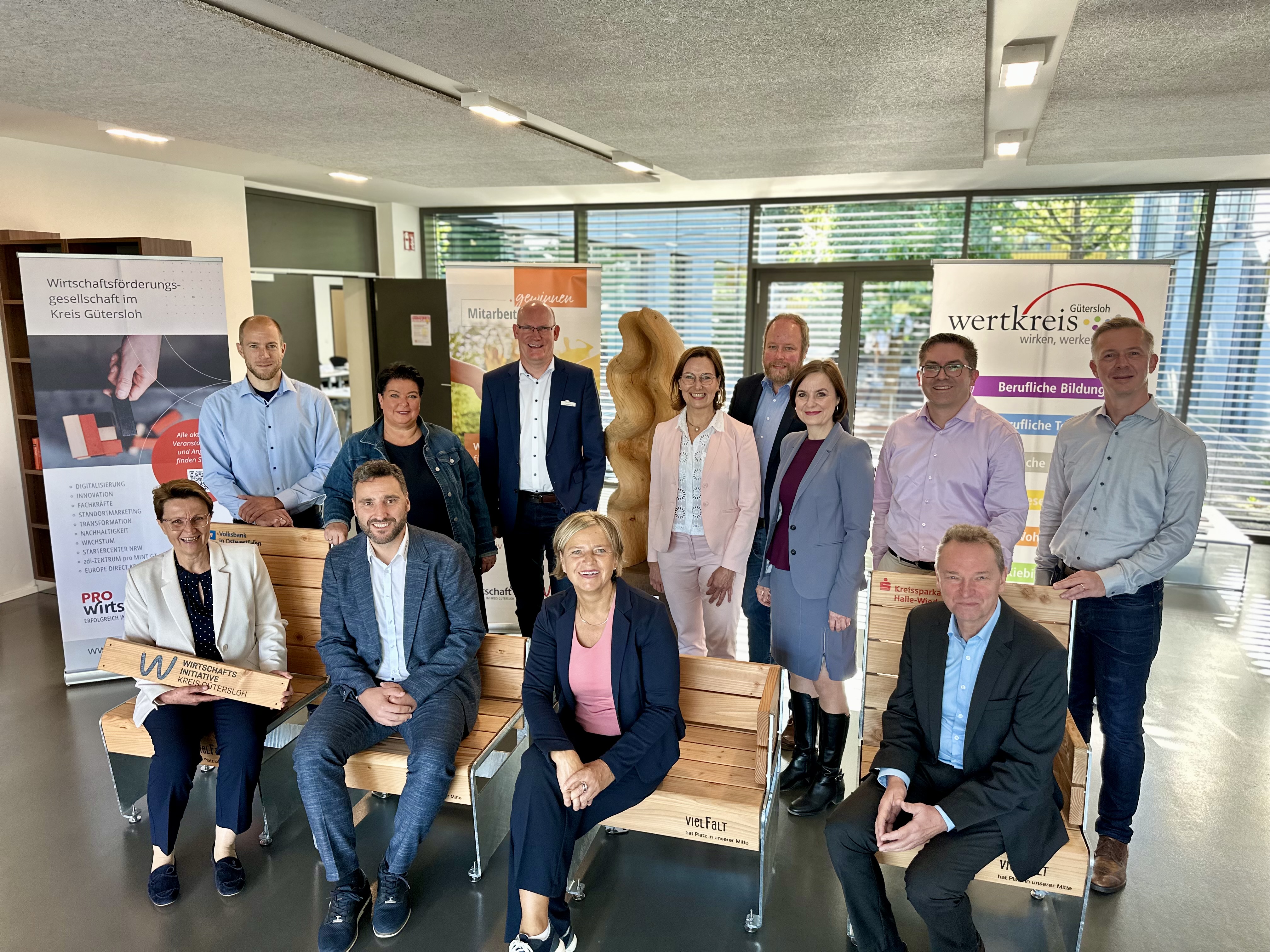 Die Wettbewerbs-Jury hat fünf Maßnahmen im Wettbewerb Mitarbeitende.gewinnen ausgewählt, die sich im Rahmen der Preisverleihung am 13. November vorstellen.