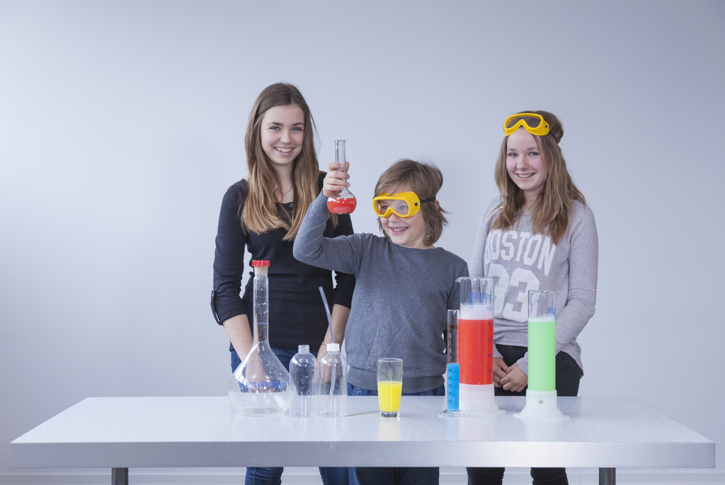 drei Kinder mit Equipment © prowi GT 